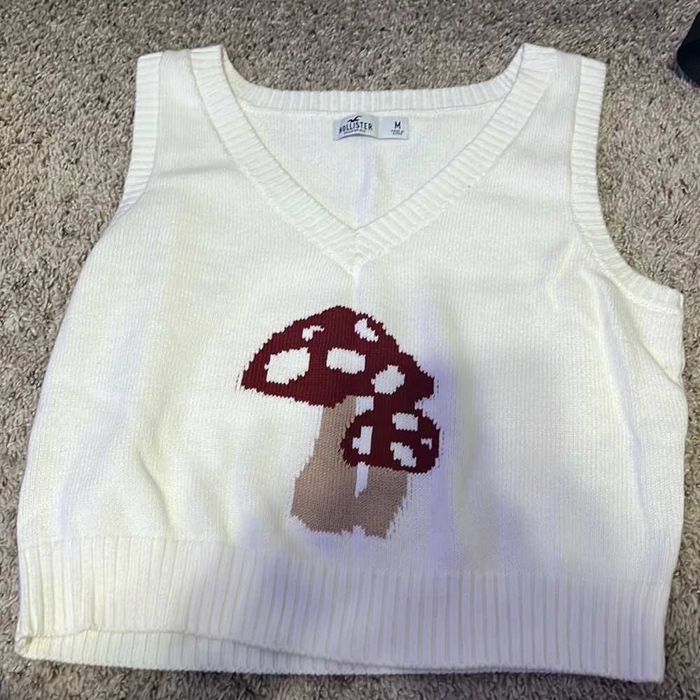 Hollister: Size M: Knitted material: NEW without tags